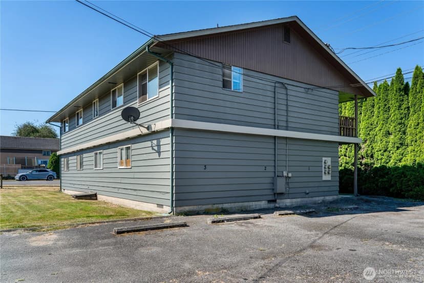 Property photo for 703 Broadway Street, Arlington photo 8