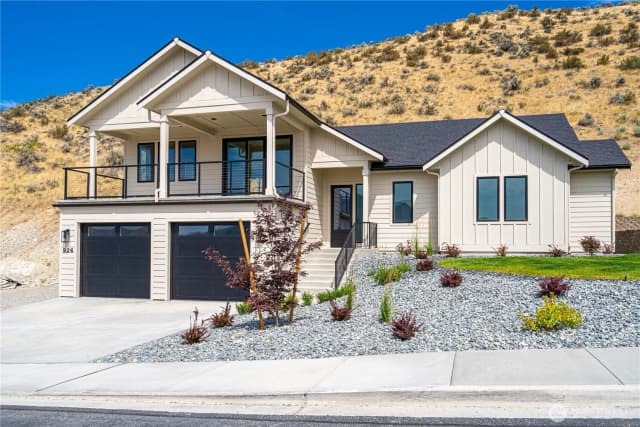 Property photo for 926 Long Drive, Chelan