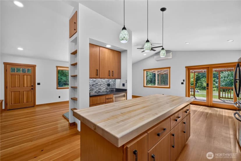 Property photo for 5621 Paradise Lane, Anacortes photo 17