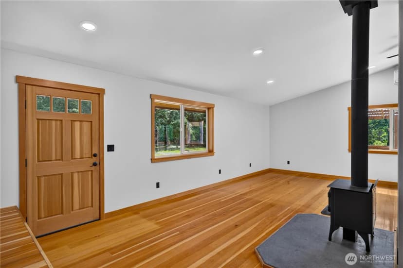 Property photo for 5621 Paradise Lane, Anacortes photo 14