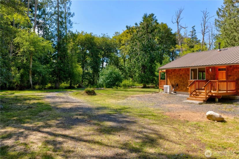 Property photo for 5621 Paradise Lane, Anacortes photo 9