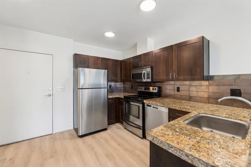 Property photo for 1620 Belmont Avenue #423, Seattle photo 6