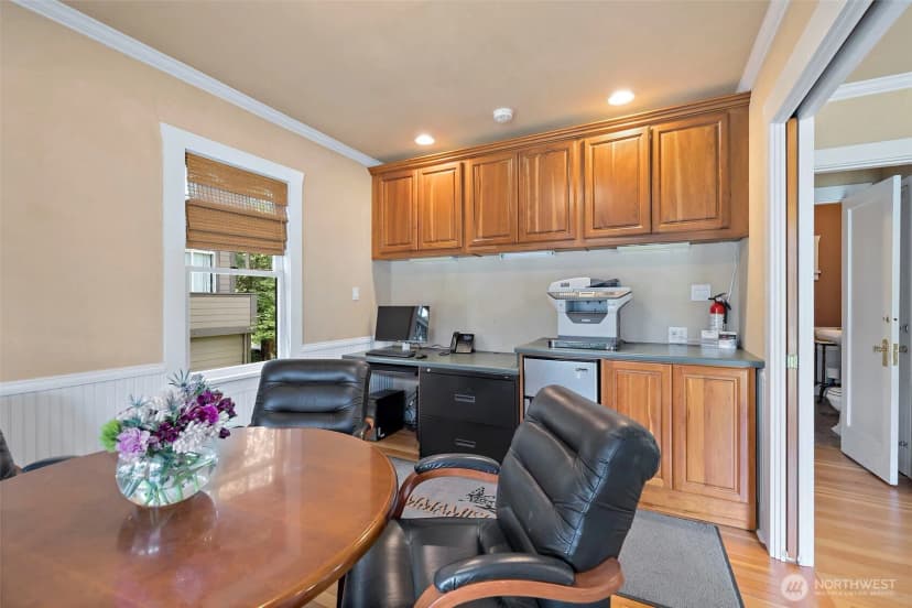 Property photo for 23042 Ne 8th Street, Sammamish photo 12