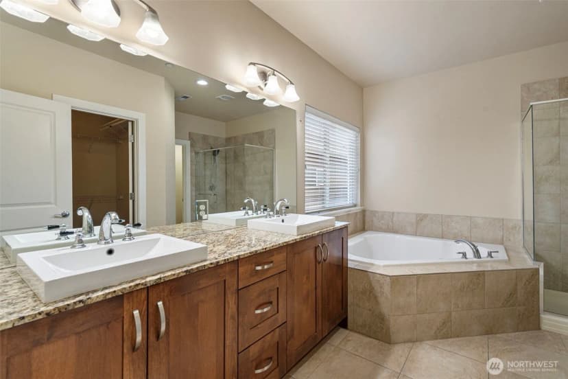 Property photo for 15372 Se 160th Place, Renton photo 29