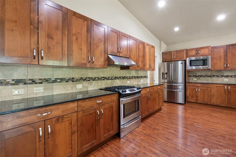 Property photo for 15372 Se 160th Place, Renton photo 16