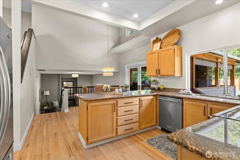 Property photo for 13225 59th Avenue W, Edmonds photo 8