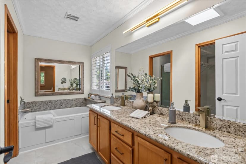 Property photo for 13225 59th Avenue W, Edmonds photo 25