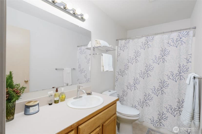 Property photo for 744 Shelter Bay Dr, La Conner photo 16