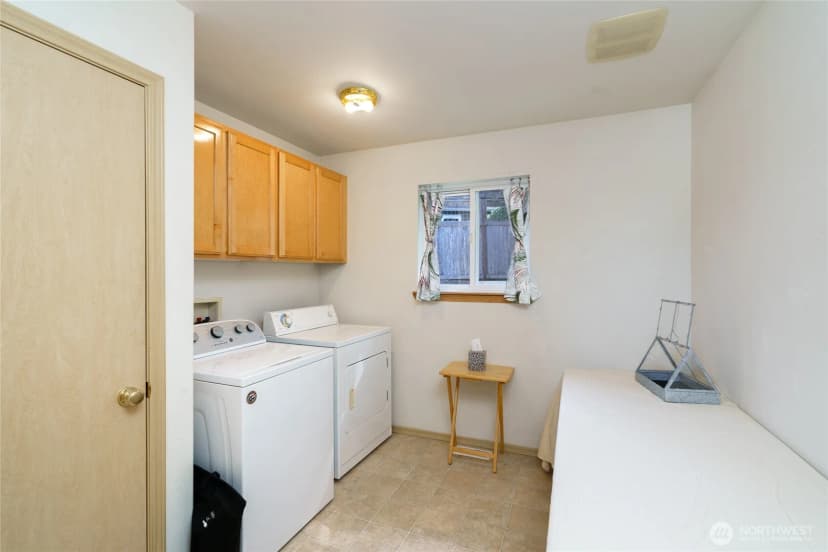 Property photo for 744 Shelter Bay Dr, La Conner photo 19