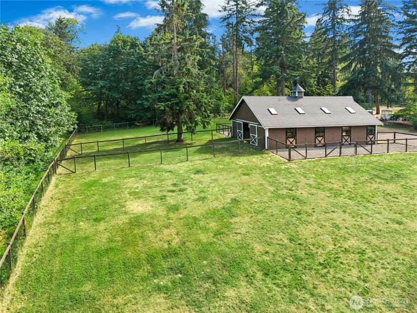 Property photo for 17702 244th Avenue Ne, Woodinville photo 10