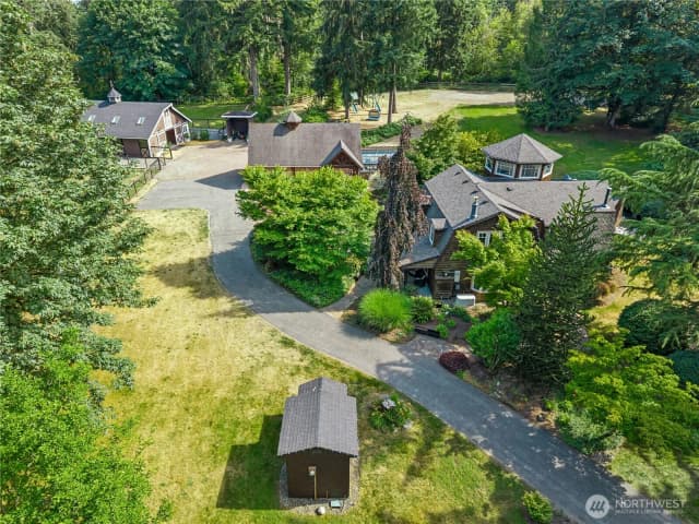 Property photo for 17702 244th Avenue Ne, Woodinville photo 3