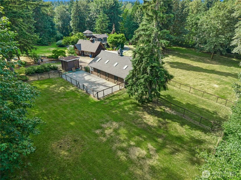 Property photo for 17702 244th Avenue Ne, Woodinville photo 9