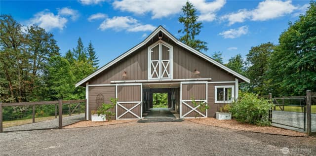Property photo for 17702 244th Avenue Ne, Woodinville photo 5