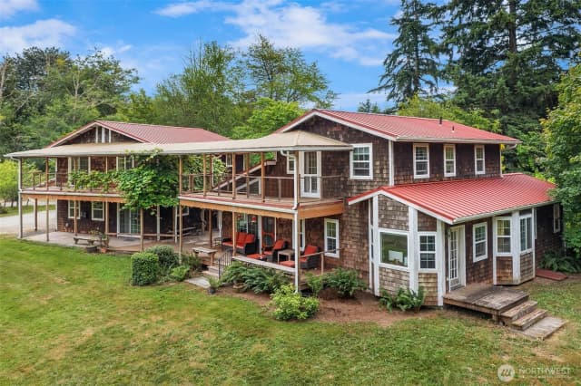 Property photo for 10133 Sw 204th Avenue, Vashon