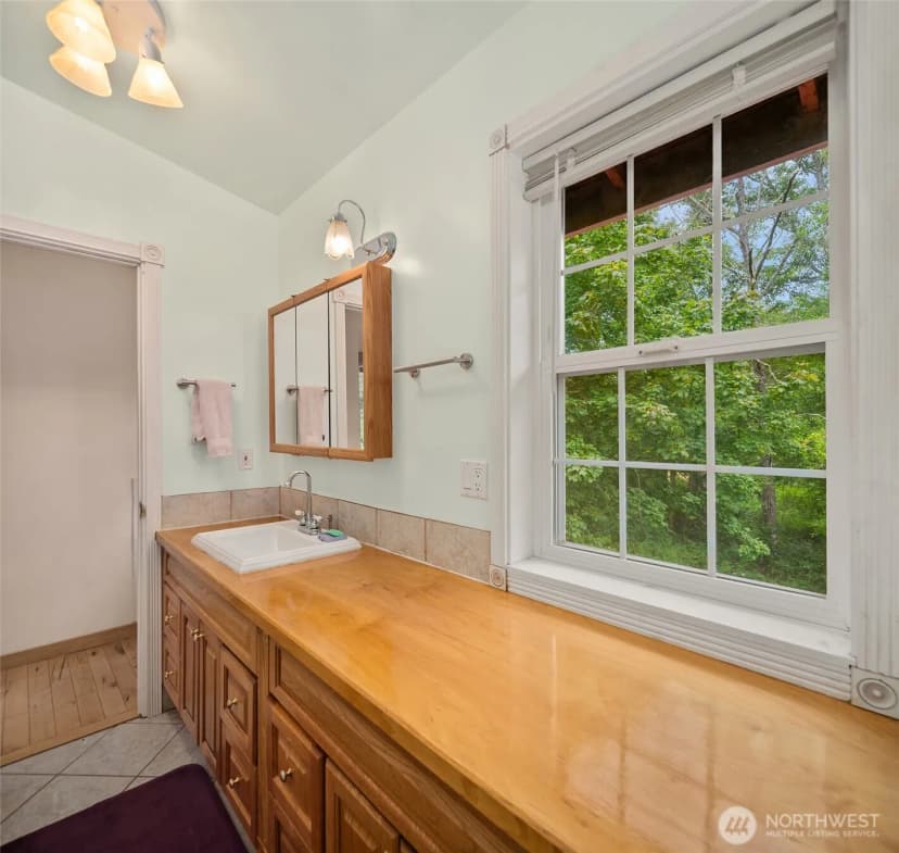 Property photo for 10133 Sw 204th Avenue, Vashon photo 11