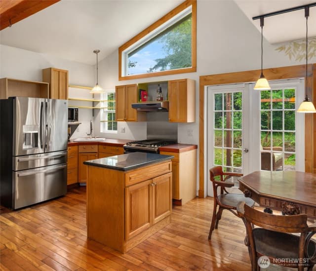 Property photo for 10133 Sw 204th Avenue, Vashon photo 3