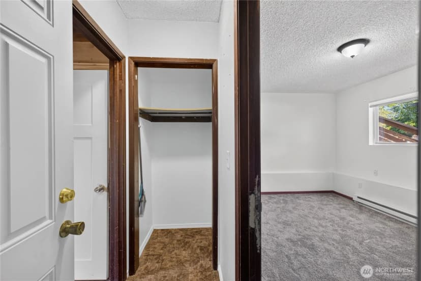 Property photo for 1113 Sw 2nd Avenue, Oak Harbor photo 17