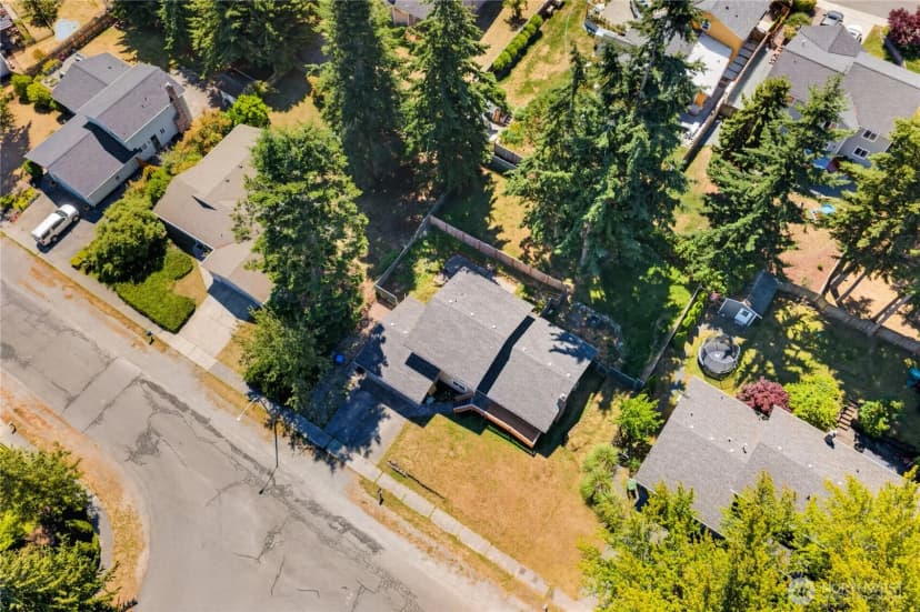 Property photo for 1113 Sw 2nd Avenue, Oak Harbor photo 30