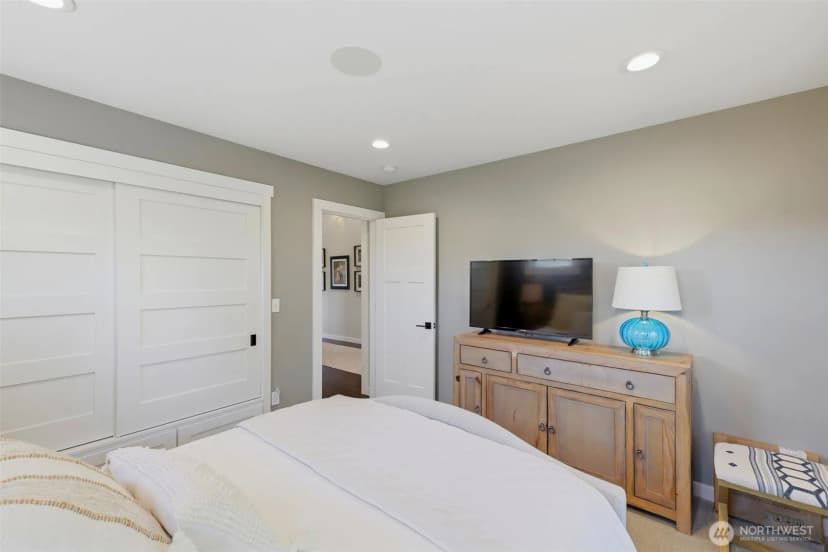 Property photo for 4010 Burnham Dr, Gig Harbor photo 17