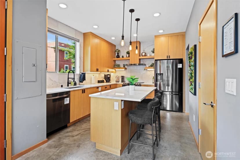 Property photo for 724 S Willow Street, Seattle photo 10