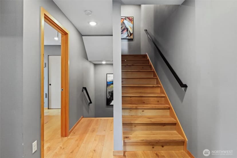 Property photo for 724 S Willow Street, Seattle photo 30