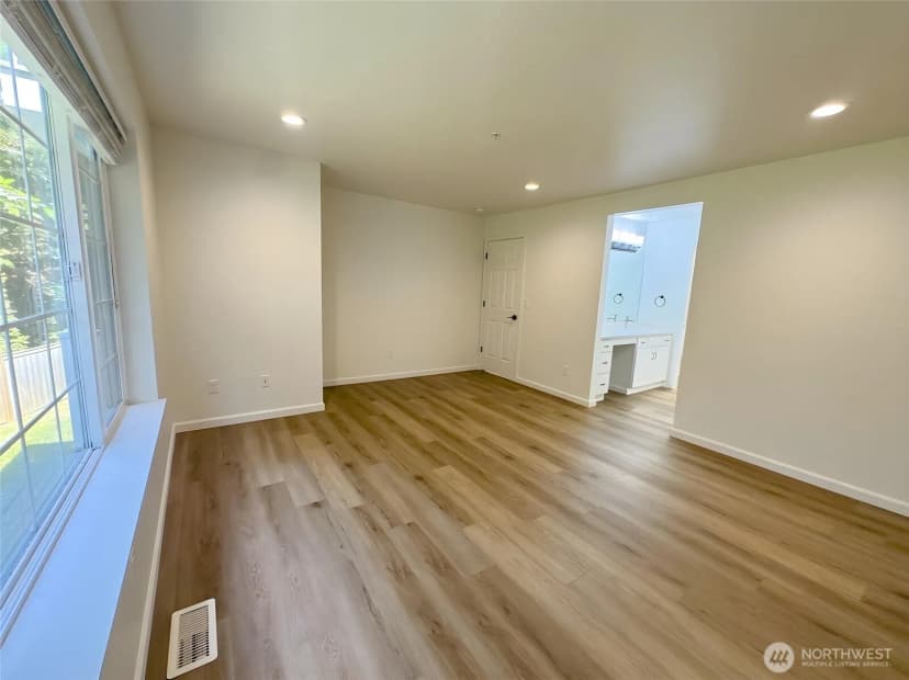 Property photo for 1920 S 368th Place #205, Federal Way photo 19