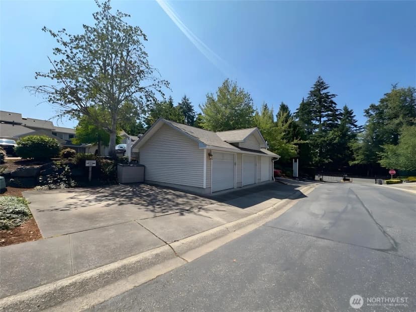 Property photo for 1920 S 368th Place #205, Federal Way photo 23