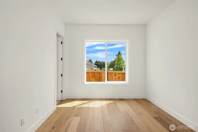 Property photo for 465 Orcas Ave Ne, Renton photo 22