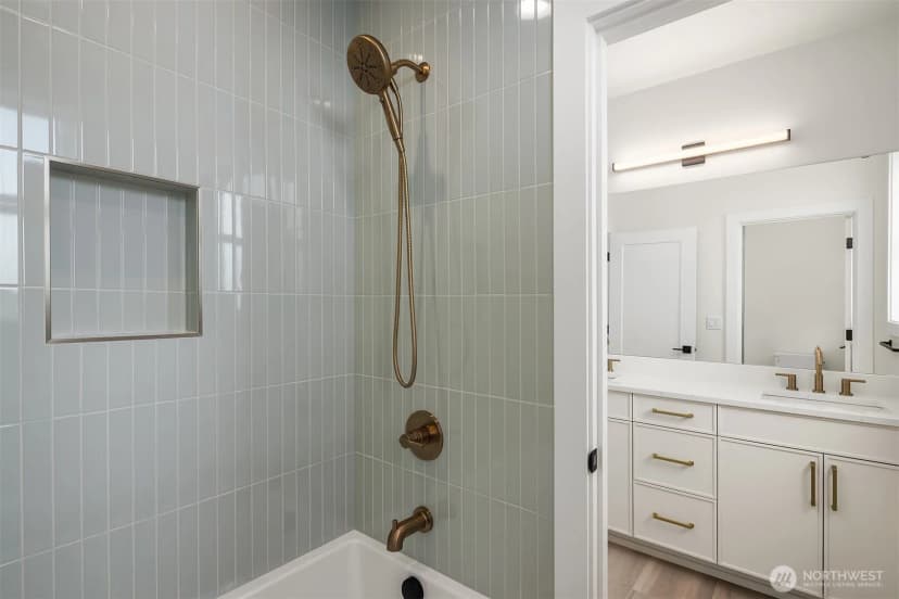 Property photo for 465 Orcas Ave Ne, Renton photo 35