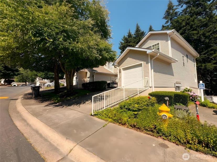 Property photo for 1966 S 368th Place #1966, Federal Way photo 2