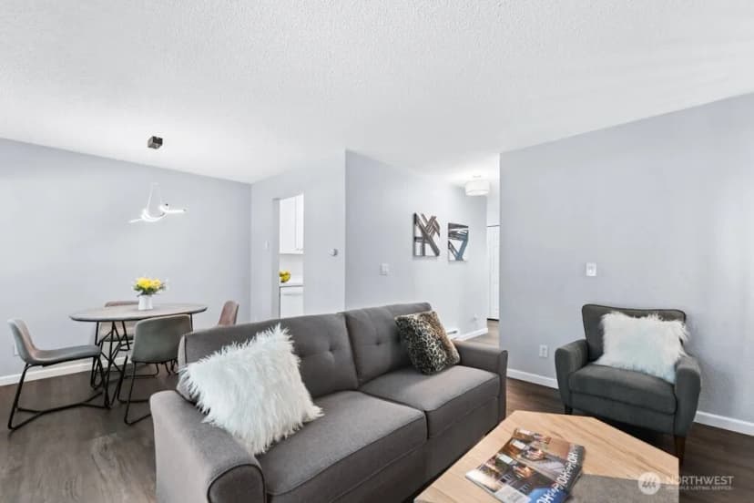 Property photo for 14602 Ne 51st Street #d1, Bellevue photo 6