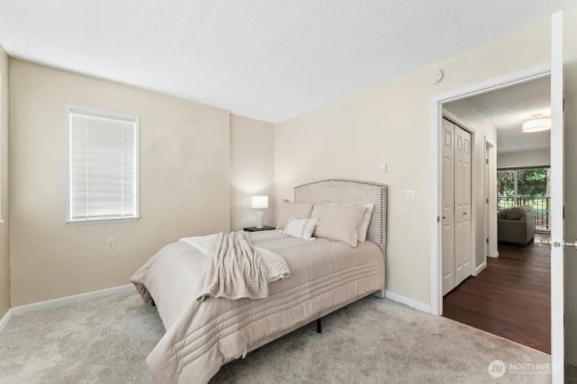 Property photo for 14602 Ne 51st Street #d1, Bellevue photo 13