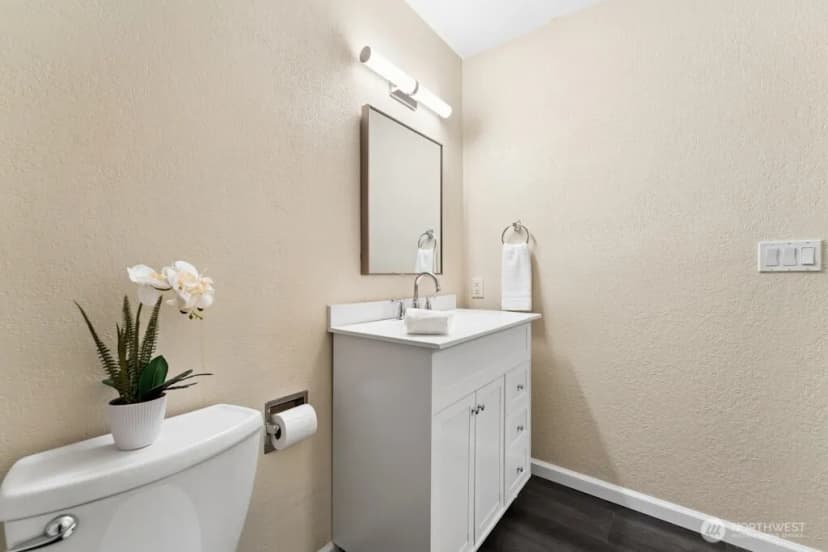 Property photo for 14602 Ne 51st Street #d1, Bellevue photo 16