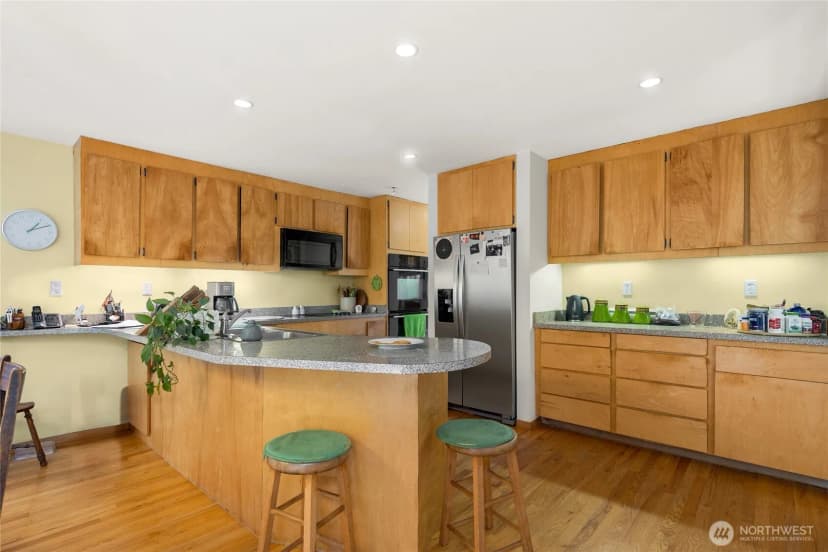 Property photo for 351 Ne 163rd, Shoreline photo 16