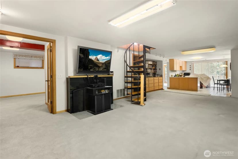 Property photo for 351 Ne 163rd, Shoreline photo 29