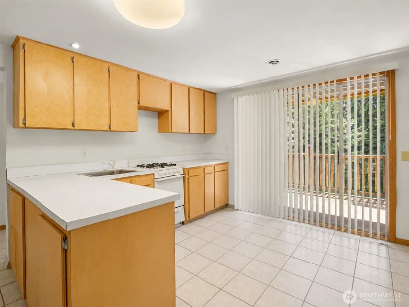 Property photo for 351 Ne 163rd, Shoreline photo 25
