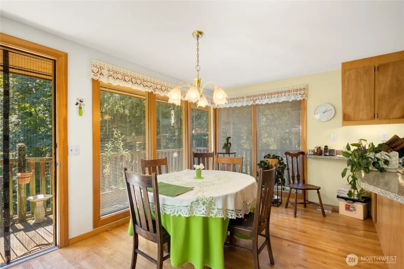 Property photo for 351 Ne 163rd, Shoreline photo 15
