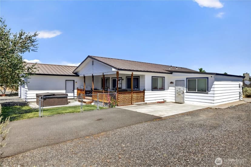 Property photo for 301 Arrowhead Place Sw, Mattawa photo 26