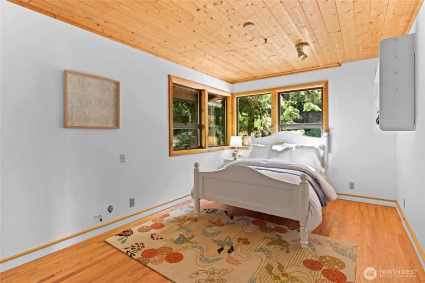 Property photo for 18503 Se 64th Way, Issaquah photo 18