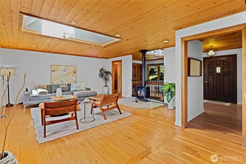 Property photo for 18503 Se 64th Way, Issaquah photo 8