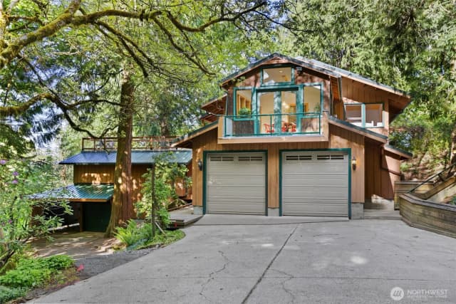 Property photo for 18503 Se 64th Way, Issaquah photo 2