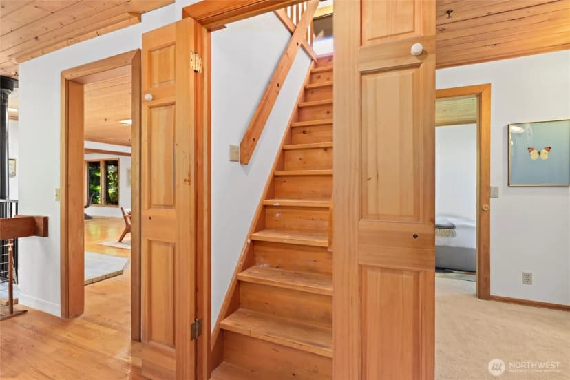 Property photo for 18503 Se 64th Way, Issaquah photo 19