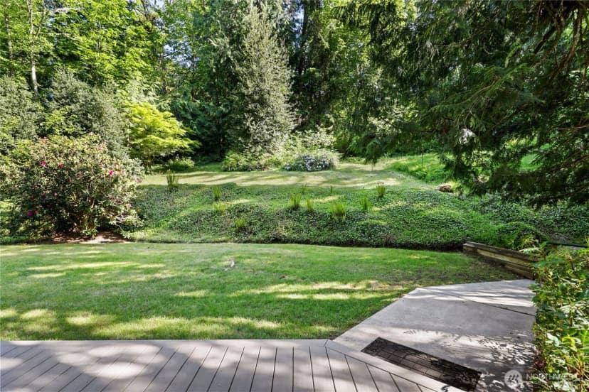 Property photo for 18503 Se 64th Way, Issaquah photo 36