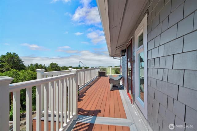 Property photo for 28017 L Place, Ocean Park photo 5