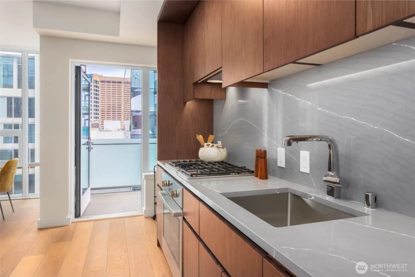 Property photo for 121 Stewart Street #1104, Seattle photo 6