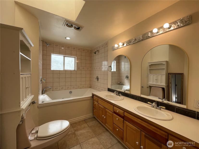 Property photo for 13729 Stone Avenue N, Seattle photo 25