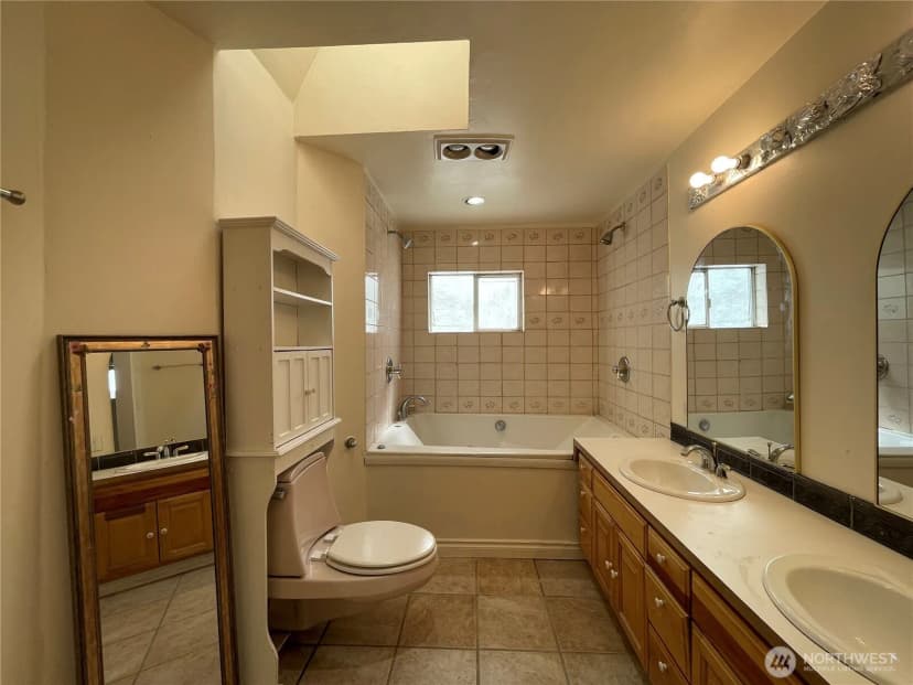 Property photo for 13729 Stone Avenue N, Seattle photo 26