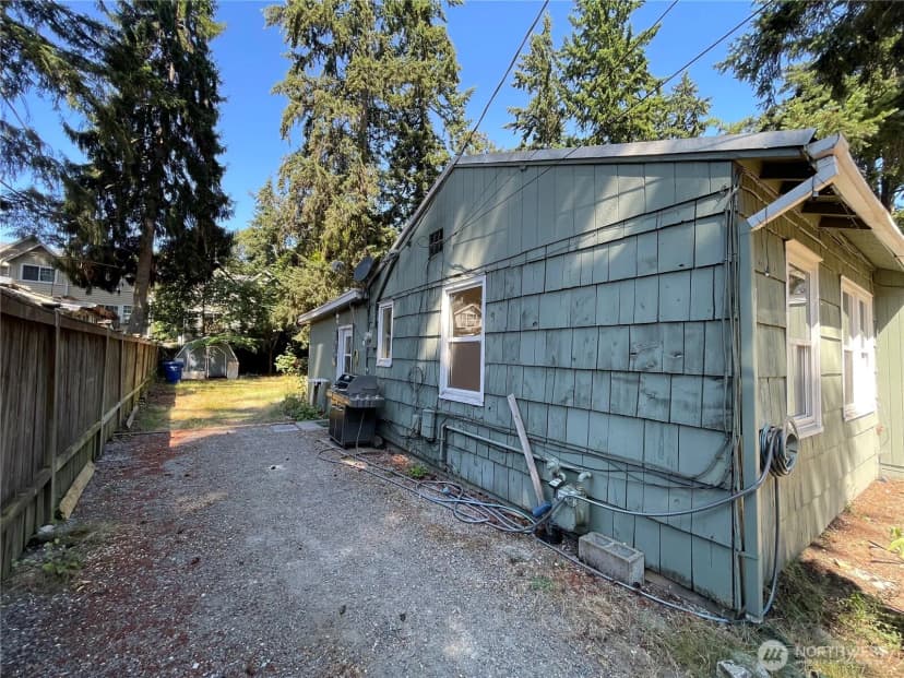 Property photo for 13729 Stone Avenue N, Seattle photo 33