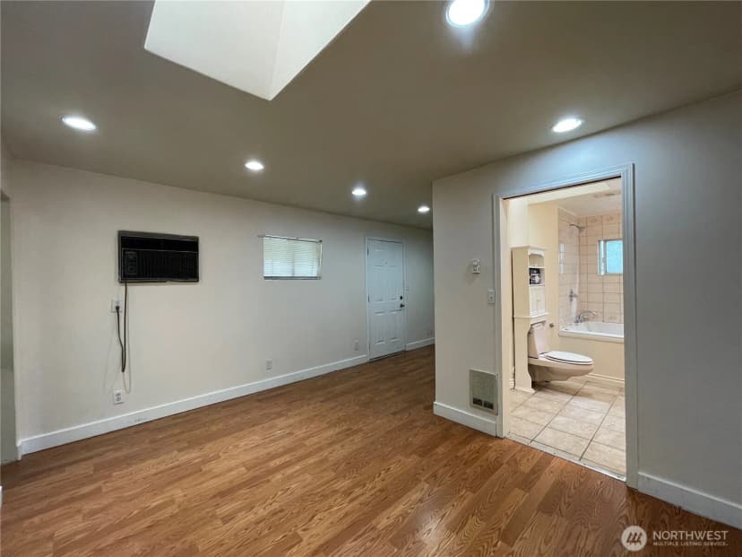 Property photo for 13729 Stone Avenue N, Seattle photo 23