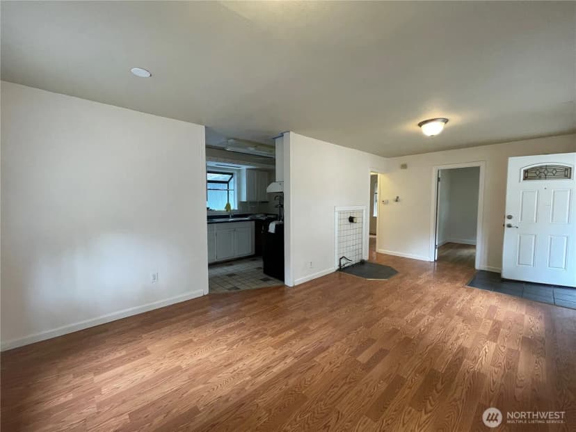 Property photo for 13729 Stone Avenue N, Seattle photo 12